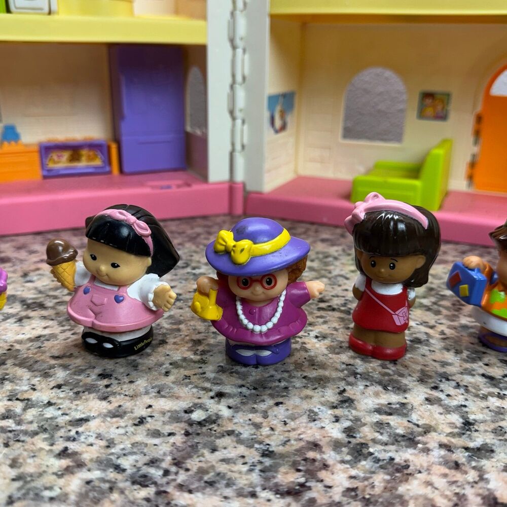 Fisher Price 2015 Little People Pink Doll House Play Set W/ 7 Figures - Picture 7 of 10